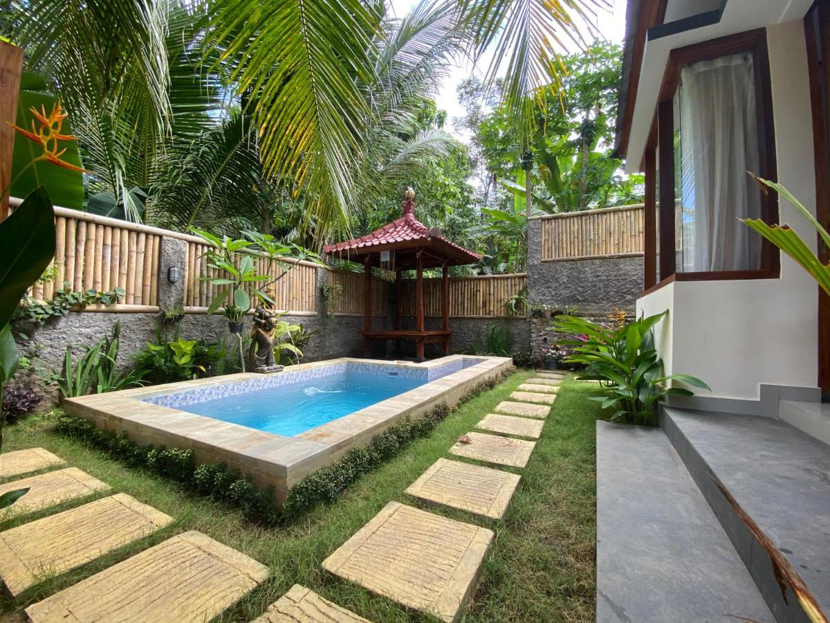 Villa Melanting การางาเซ็ม ภายนอก รูปภาพ