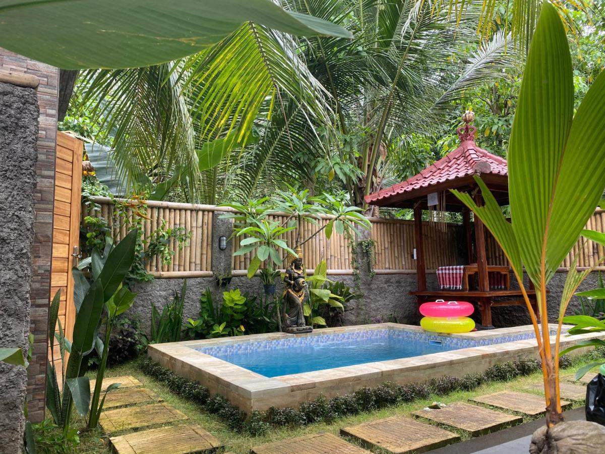 Villa Melanting การางาเซ็ม ภายนอก รูปภาพ
