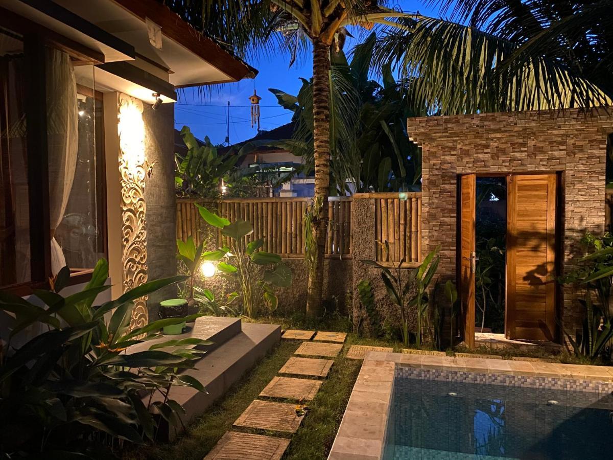 Villa Melanting การางาเซ็ม ภายนอก รูปภาพ